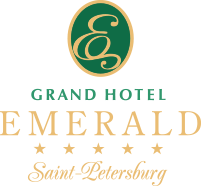 Emerald, Grand Otel